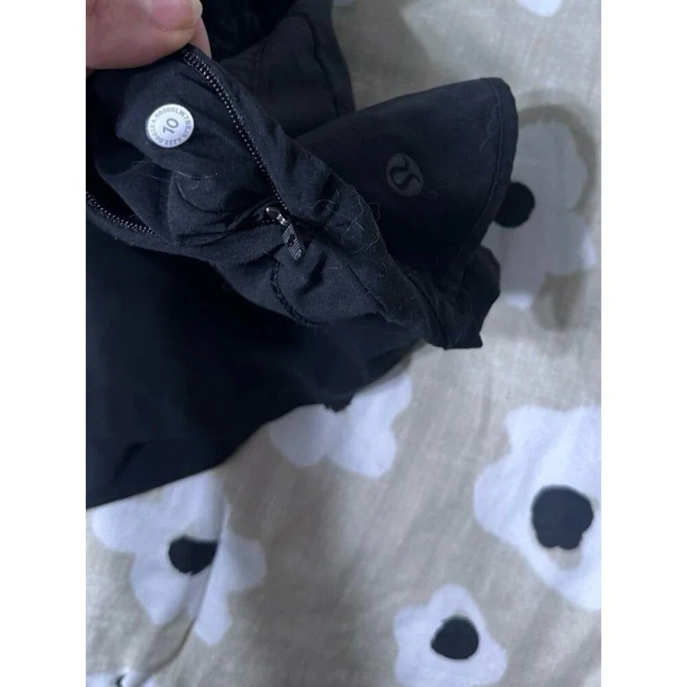 lululemon athletica size 10